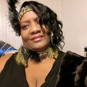 Meet your Posher, Sheila